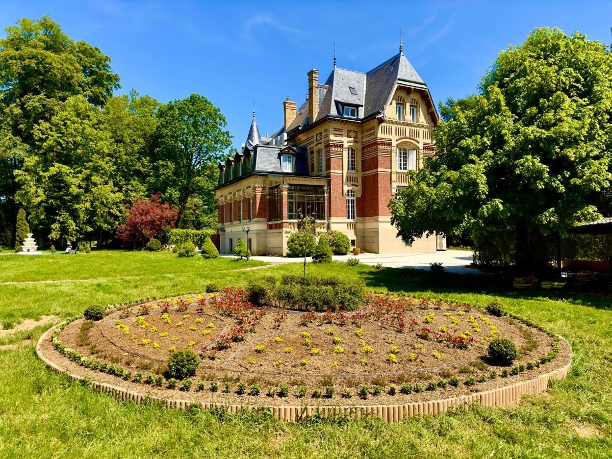 Chateau De Moliens エクステリア 写真